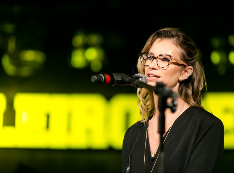 Amanda Reitenbach, durante a cerimônia de premiação do Concurso Brasileiro da Cerveja, primeira e única competição mundial sob a liderança de mulheres. Crédito: Daniel Zimmermann